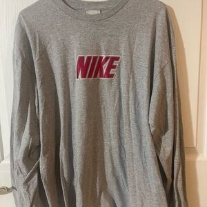 Nike Women’s long Sleeve T Shirt Size Large